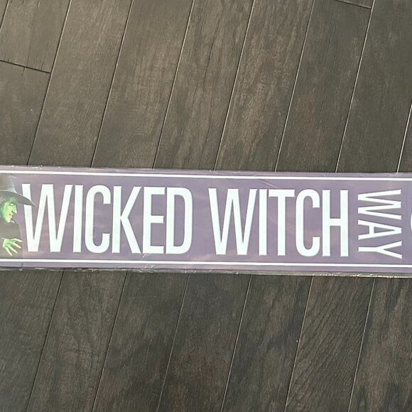Wizard of Oz 'Wicked Witch Way' Decorative Collectors Street Sign *NWT* - Picture 2 of 7